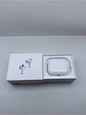 Apple AirPods Pro generation 3 (Boxed)